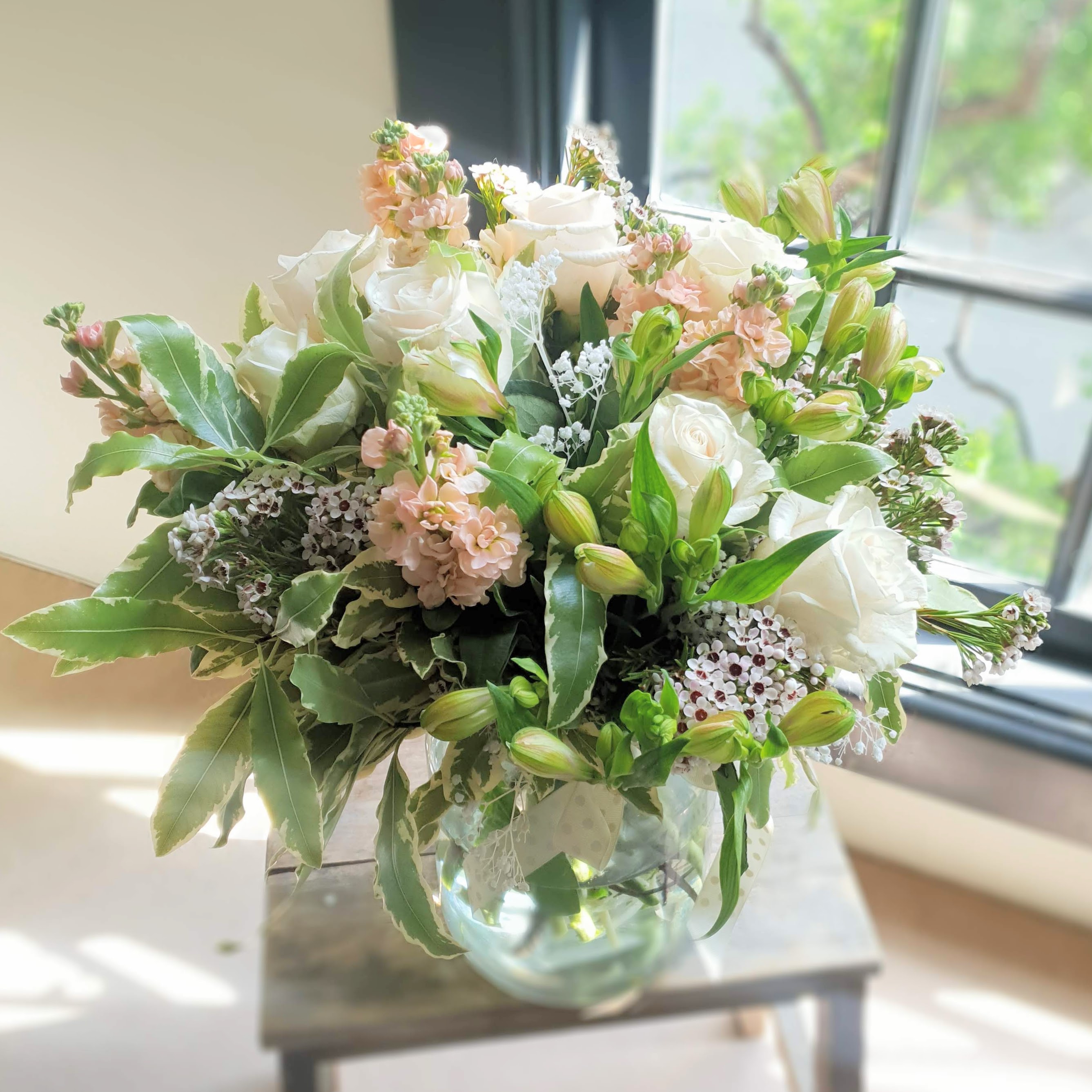 City Lights White Lilies and Roses Flowers With Passion Sydney