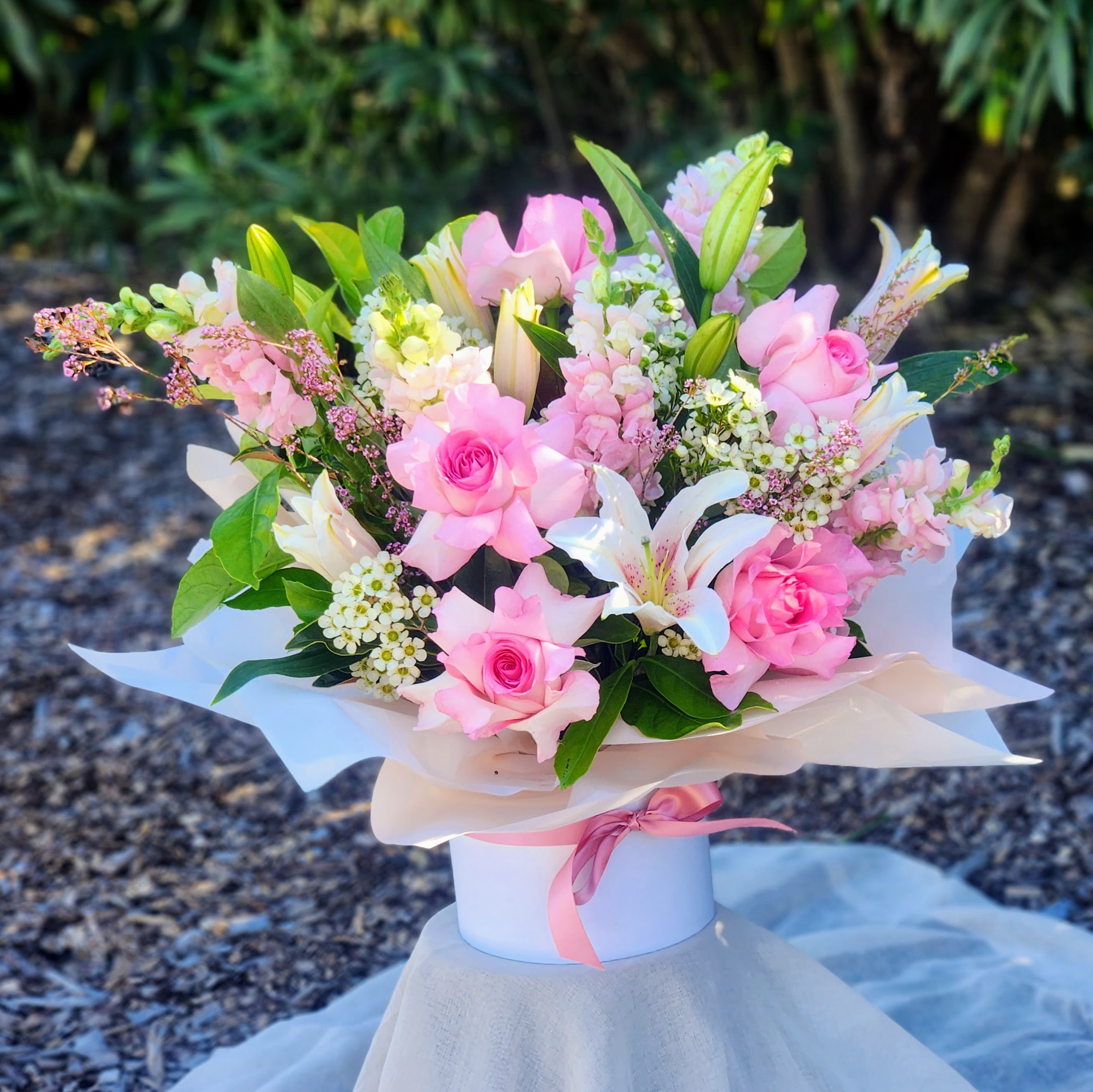Starlight Pink Roses & Lilies Bouquet Flowers With Passion