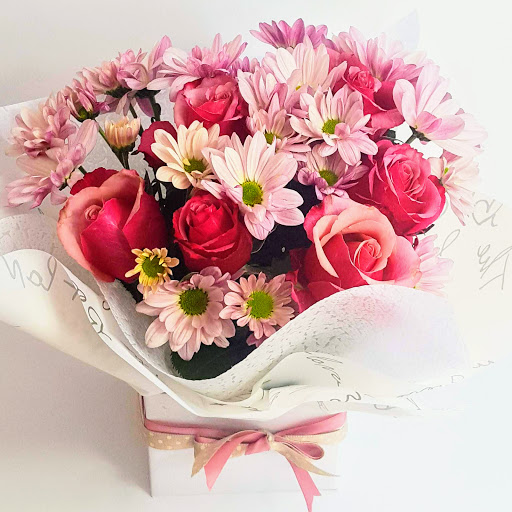 Pink Roses & Pink Chrysanthemums In Box | Flowers With Passion Sydney